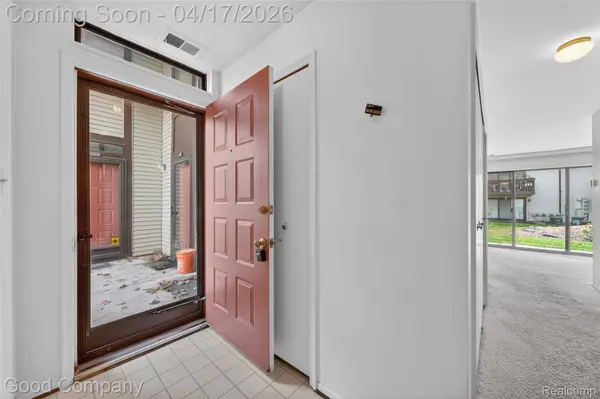 24339 Evergreen RD, Southfield, MI 48075