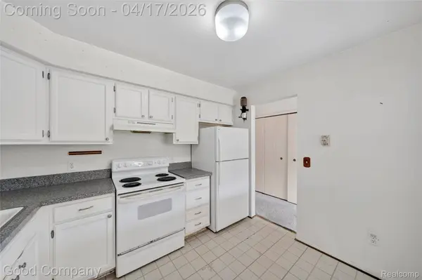 24339 Evergreen RD, Southfield, MI 48075