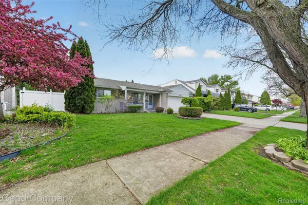 20307 Edmunton ST, Stclairshorescity_macomb, MI 48080