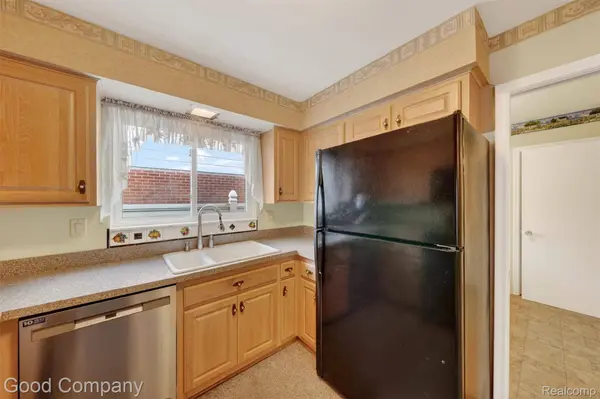 20307 Edmunton ST, Stclairshorescity_macomb, MI 48080