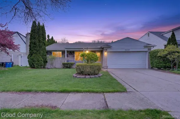 20307 Edmunton ST, Stclairshorescity_macomb, MI 48080