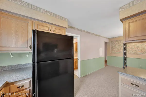 20307 Edmunton ST, Stclairshorescity_macomb, MI 48080