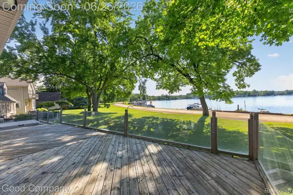 3161 Jackson BLVD, Highland Charter Township, MI 48356