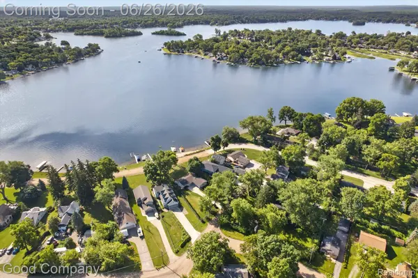 3161 Jackson BLVD, Highland Charter Township, MI 48356