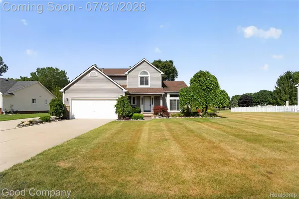 581 Hampton CT, Wixom, MI 48393