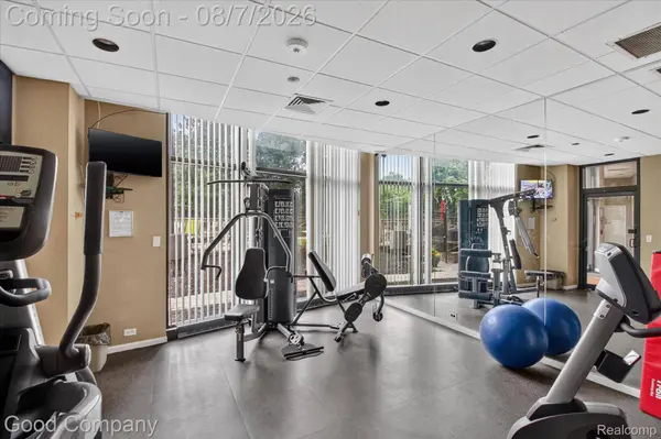 5000 Town CTR #1402, Southfield, MI 48075