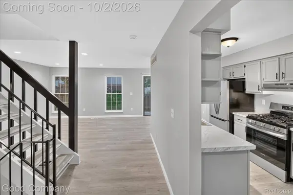 861 Langdon CT, Rochester Hills, MI 48307