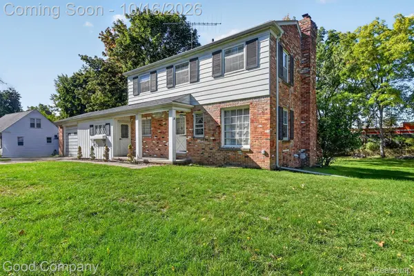 3071 Old Orchard DR, Waterford Charter Township, MI 48328