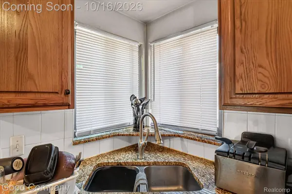 25827 Fordson HWY, Redford Charter Township, MI 48239