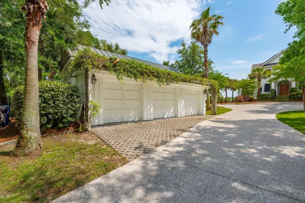 104 Beach St, Mount Pleasant, SC 29464