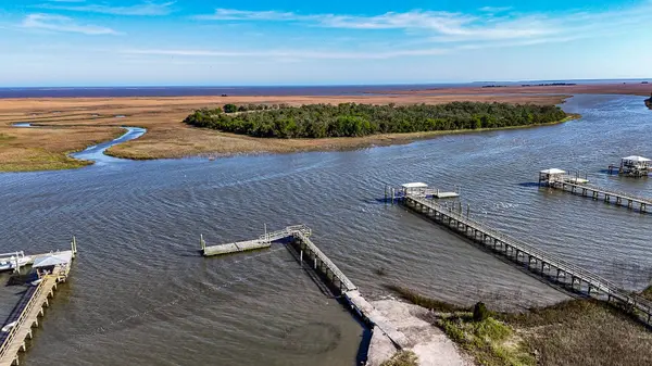 708 Donnelly Corner Dr, Awendaw, SC 29429