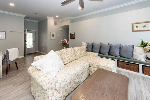 1231 Center Lake Dr, Mount Pleasant, SC 29464