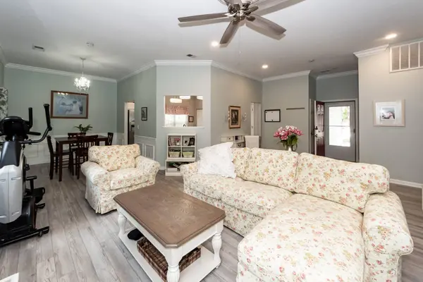 1231 Center Lake Dr, Mount Pleasant, SC 29464