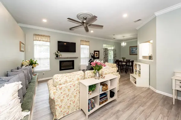 1231 Center Lake Dr, Mount Pleasant, SC 29464