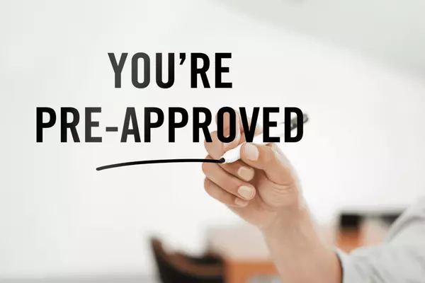 feature image of Stay Ahead in Today’s Market: Why Pre-Approval &amp; Working with One Agent Give You the Best Advantage