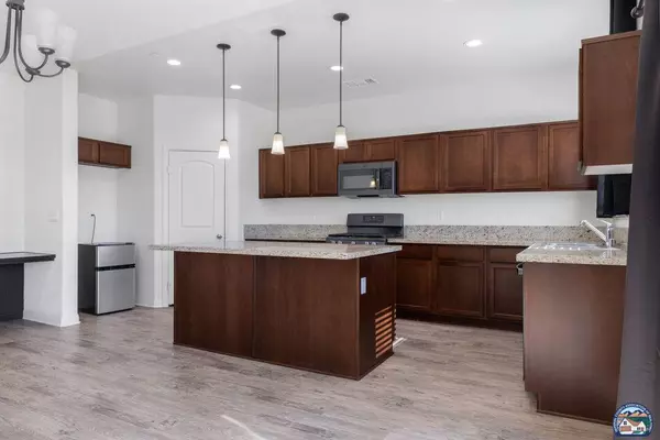 31 W Mallard St, Heber, CA 92249