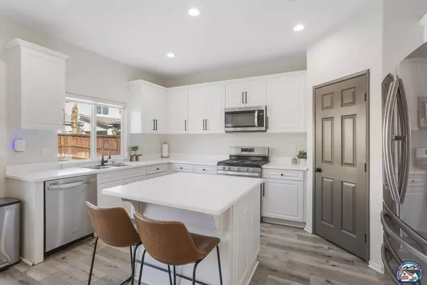 612 Las Villas St, Imperial, CA 92251