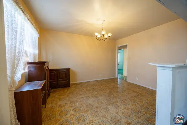216 E 3rd St, Niland, CA 92257