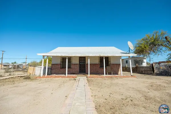 216 E 3rd St, Niland, CA 92257