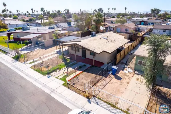 38 Las Flores Dr, Calexico, CA 92231