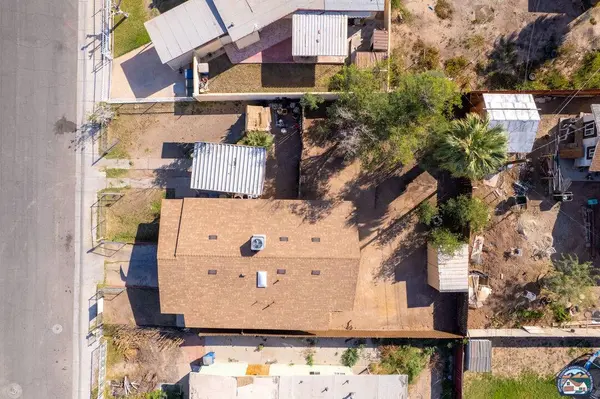 38 Las Flores Dr, Calexico, CA 92231