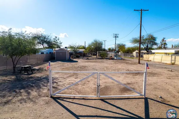 1925 Haskell Rd, Seeley, CA 92273