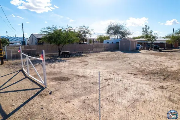 1925 Haskell Rd, Seeley, CA 92273