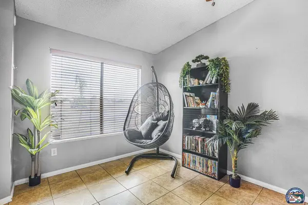 2251 W Orange Ave, El Centro, CA 92243