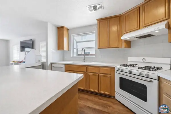240 Shoshonean Dr, Imperial, CA 92251