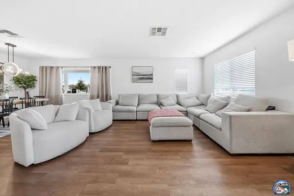 240 Shoshonean Dr, Imperial, CA 92251