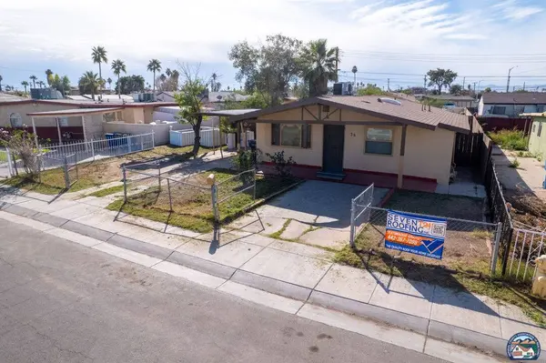 38 Las Flores Dr, Calexico, CA 92231