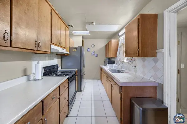 38 Las Flores Dr, Calexico, CA 92231
