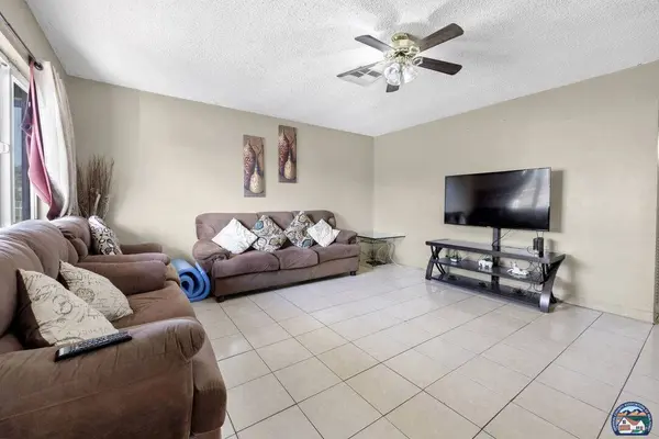 38 Las Flores Dr, Calexico, CA 92231