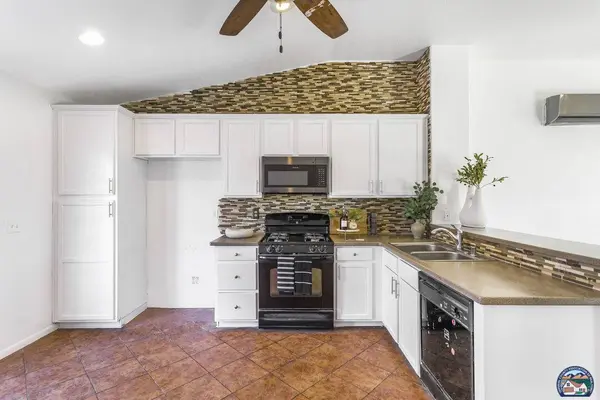 313 Willow Bend Dr, El Centro, CA 92243
