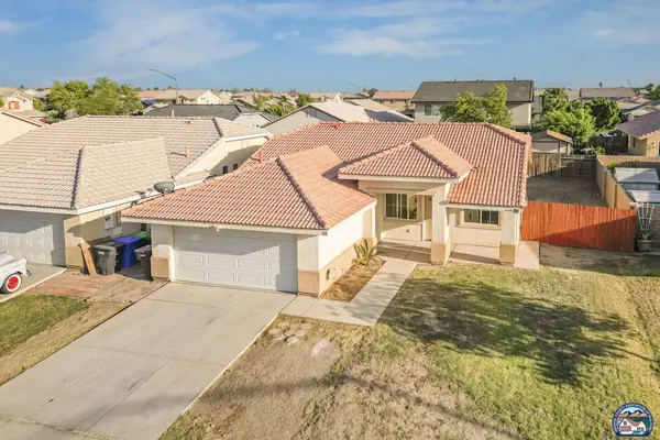 313 Willow Bend Dr, El Centro, CA 92243