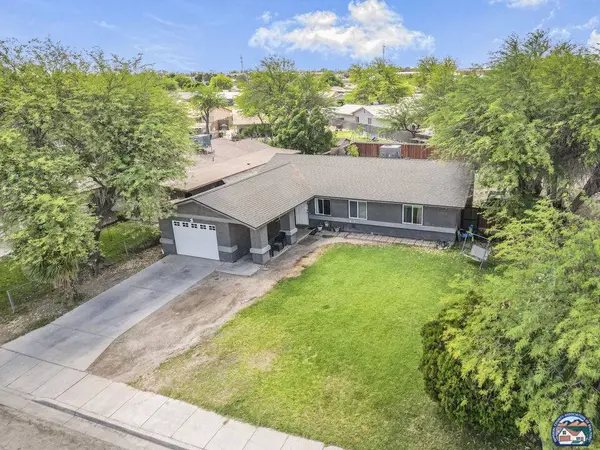 580 8th St, Westmorland, CA 92281