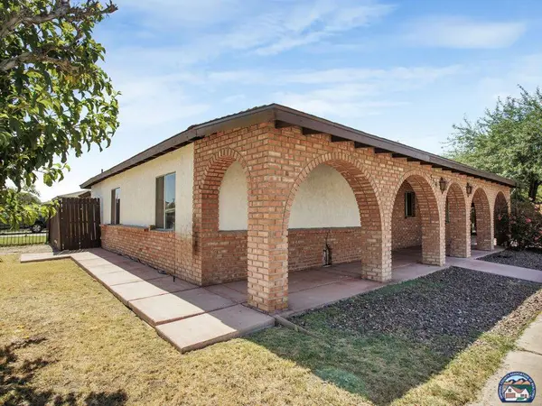 550 Taylor Pl, Calexico, CA 92231