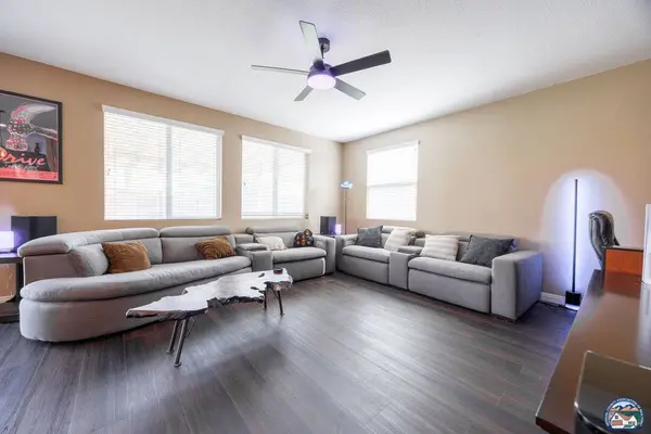 956 Palmview Ave, El Centro, CA 92243