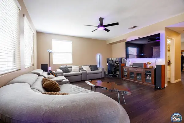 956 Palmview Ave, El Centro, CA 92243