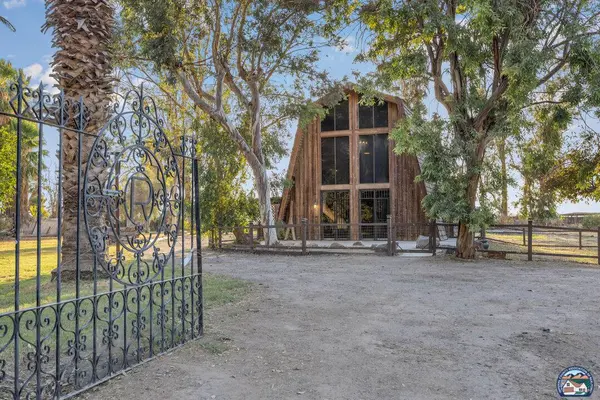 1871 Parker Rd, El Centro, CA 92243