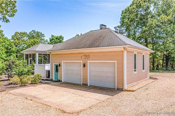 80 Oyster PT, White Stone, VA 22578