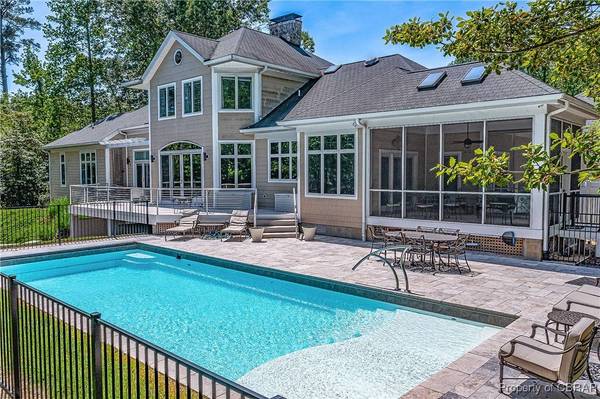 80 Oyster PT, White Stone, VA 22578