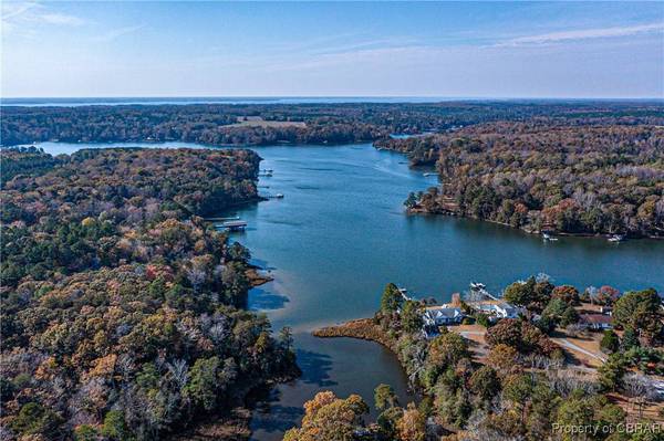 1 Hoecake RD, Lancaster, VA 22503