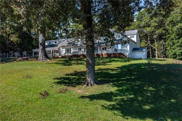 2276 Mosquito Point RD, White Stone, VA 22578