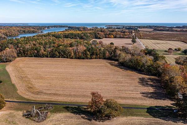 91A Balls Neck Road, Kilmarnock, VA 22482