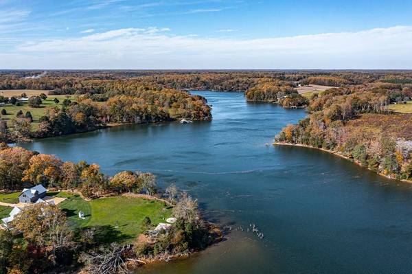 91A Balls Neck Road, Kilmarnock, VA 22482