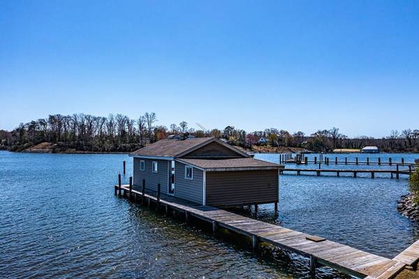 391 Steamboat Road, Irvington, VA 22480