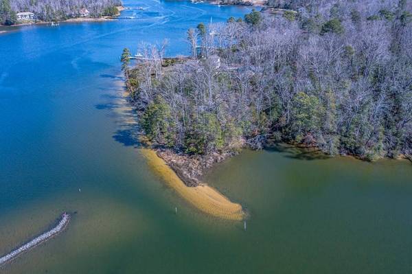 407 Loblolly Ln, Weems, VA 22576