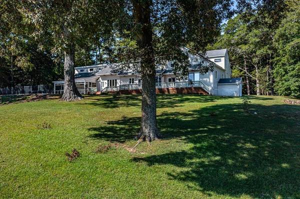 2276 Mosquito Point Road, White Stone, VA 22578