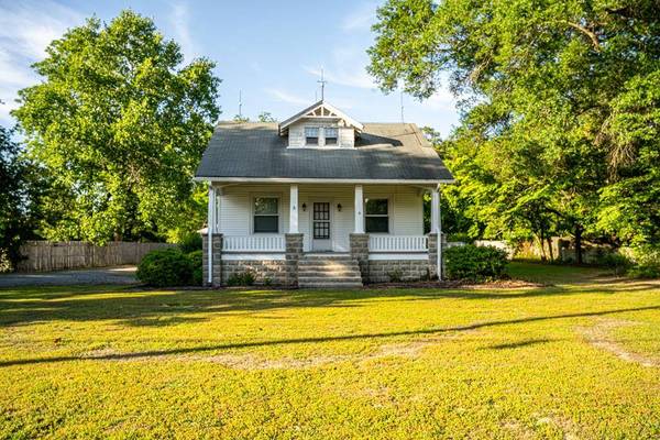 667 Chesapeake Drive, White Stone, VA 22578